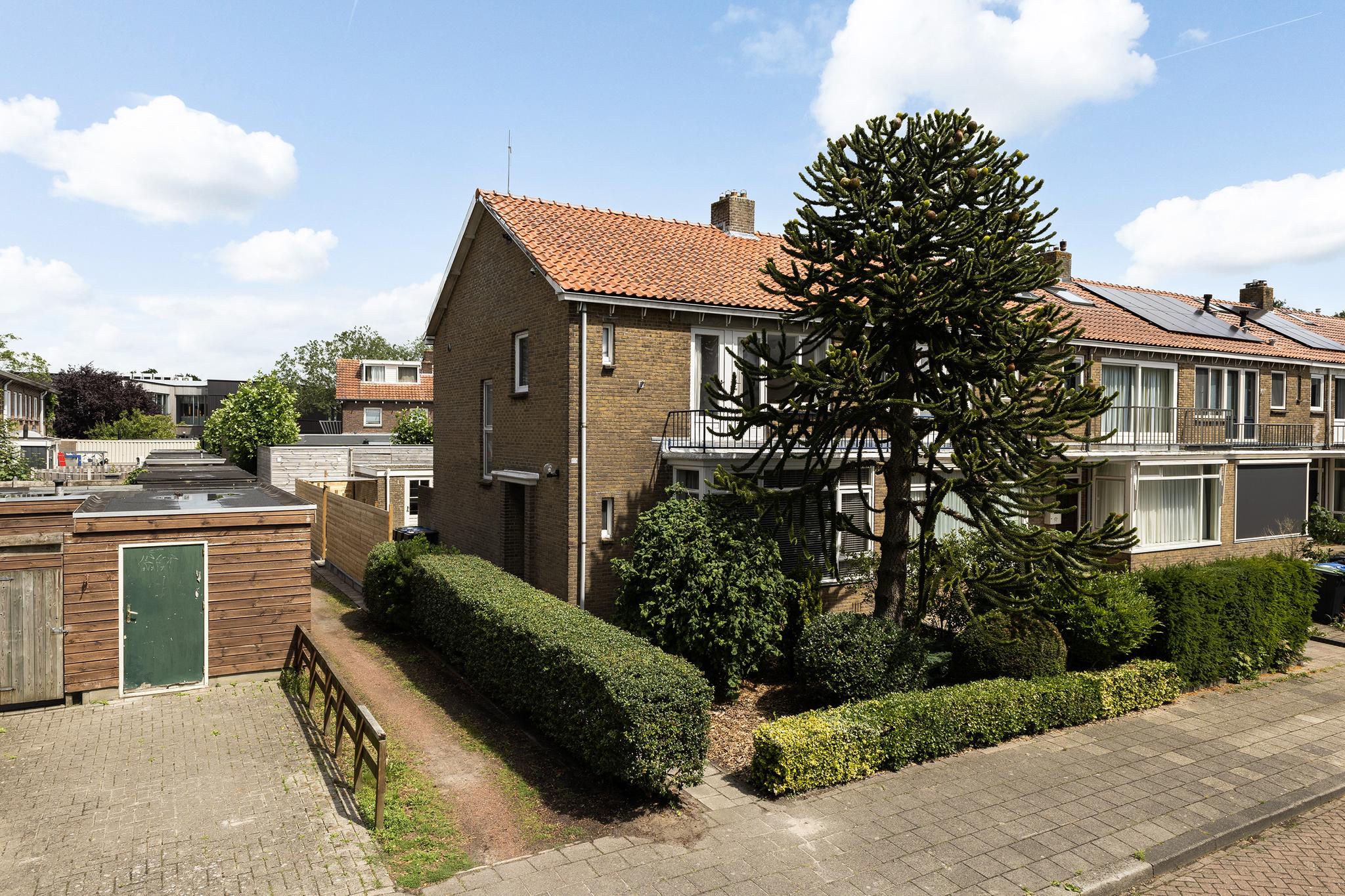 Leeuwarden, Dennenstraat 110